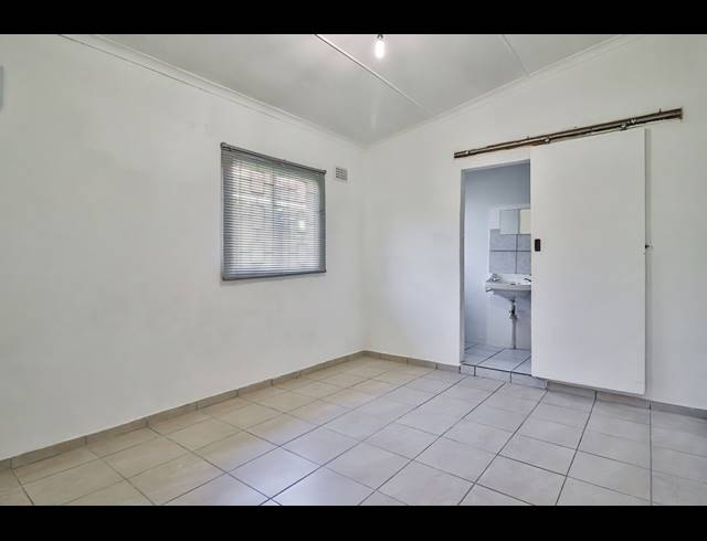 1 BEDROOM DETACHED TO LET IN CLAYFIELD